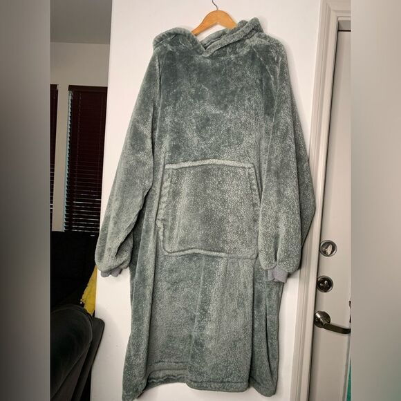 Cozy Gray Women's Jacket - Picture 1 of 7